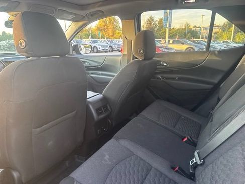 Used 2018 Chevrolet Equinox LT w/ Sun & Infotainment Package FWD image 12