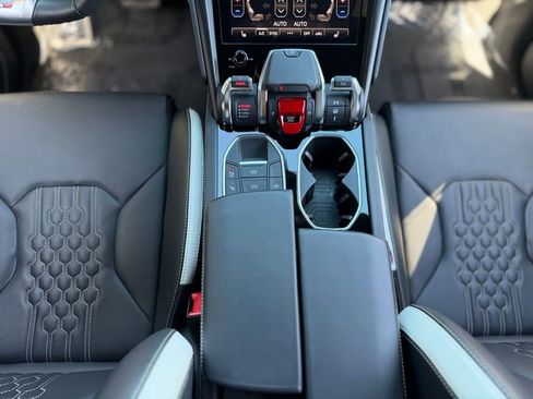 Used 2024 Lamborghini Urus S image 49