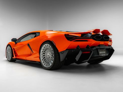 Used 2024 Lamborghini Revuelto AWD/4WD image 9