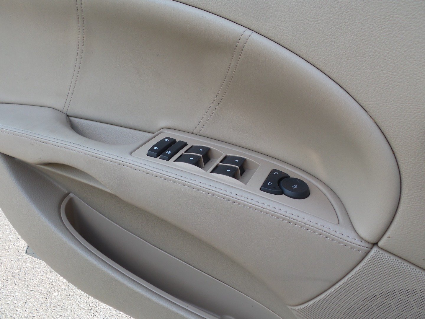 Used 2007 Buick Lucerne CXL w/ Luxury Package FWD image 10