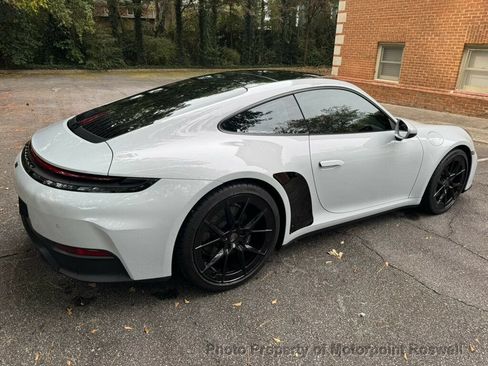 Used 2025 Porsche 911 Carrera RWD image 5