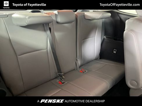 Certified 2026 Toyota Highlander XLE AWD/4WD image 10