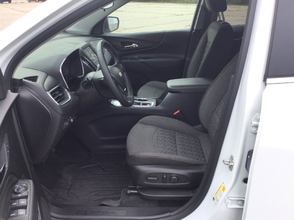 Used 2024 Chevrolet Equinox LT w/ LPO, Floor Liner Package FWD image 13