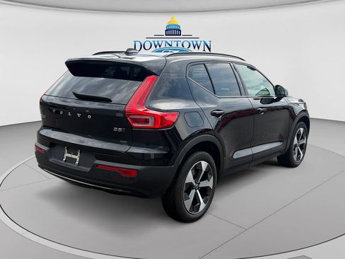 Used 2026 Volvo XC40 B5 Core w/ Protection Package Premier AWD/4WD image 3