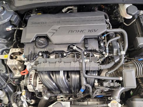 Used 2024 Hyundai Elantra SE image 30