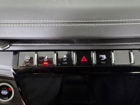 Used 2022 Jeep Grand Cherokee Overland w/ Luxury Tech Group IV image 26