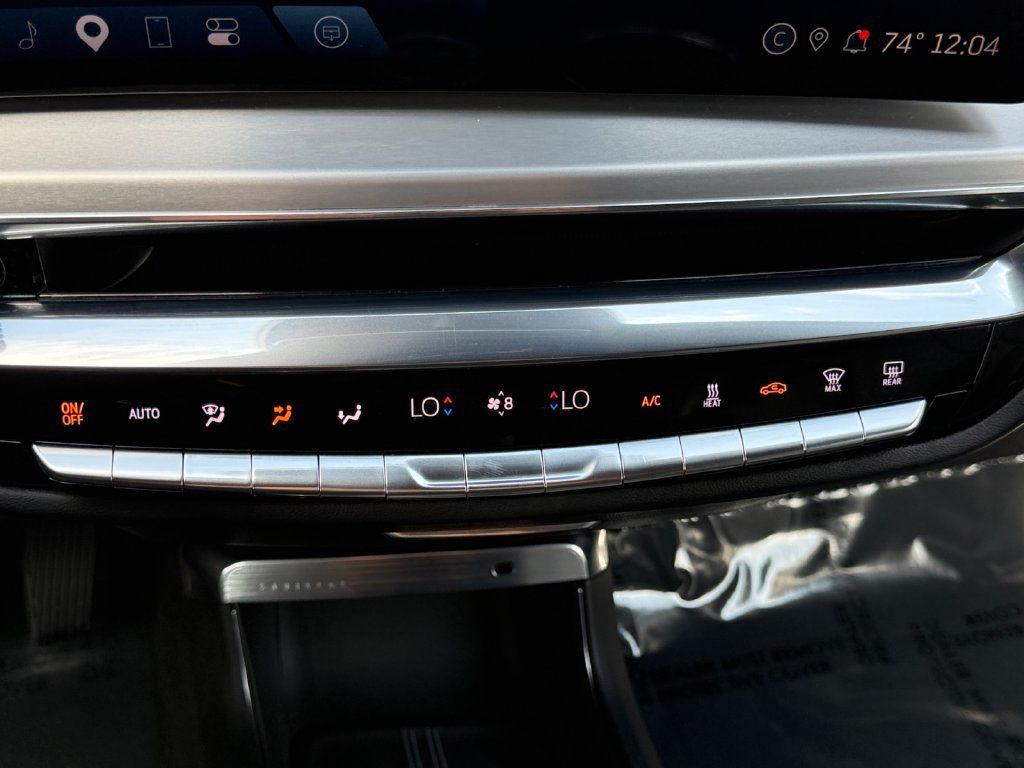 Used 2024 Cadillac Lyriq Luxury AWD/4WD image 17