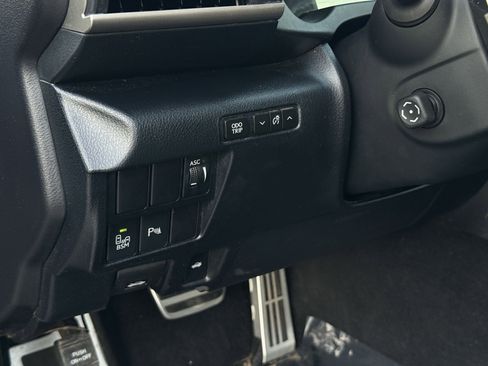 Used 2017 Lexus RC 350 F Sport image 28