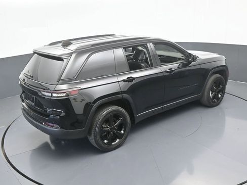 Used 2023 Jeep Grand Cherokee Limited w/ Black Appearance Package image 54