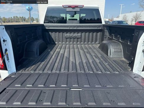 New 2026 GMC Sierra 1500 AT4 w/ Technology Package AWD/4WD image 7