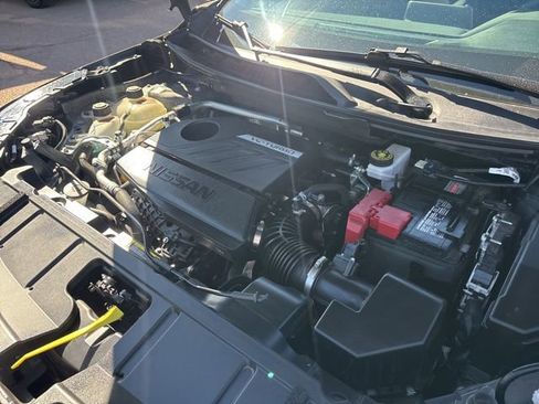 Used 2025 Nissan Rogue SV image 16