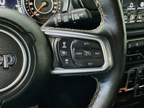 Used 2021 Jeep Wrangler Unlimited Sahara AWD/4WD image 26