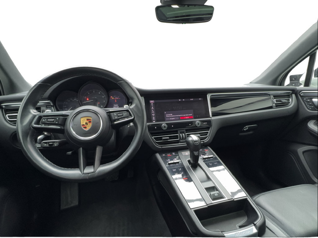 Used 2023 Porsche Macan AWD/4WD image 37