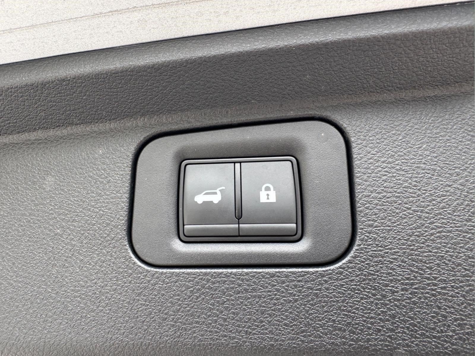 Used 2025 INFINITI QX80 Sensory AWD/4WD image 11