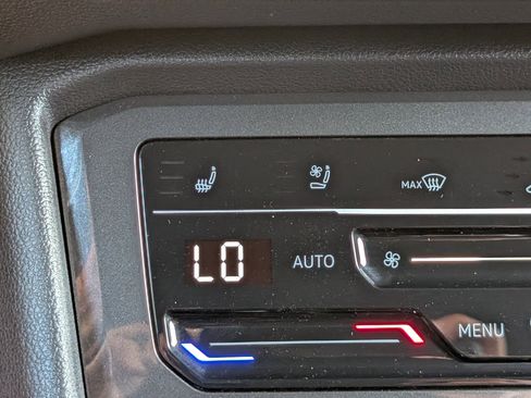 Used 2024 Volkswagen Tiguan SEL R-Line AWD/4WD image 33