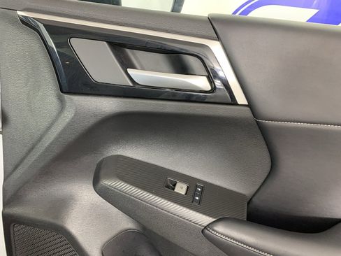 Used 2024 Mitsubishi Outlander SE image 42