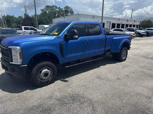 Used 2025 Ford F350 XLT w/ 360-Degree Camera Package AWD/4WD image 1