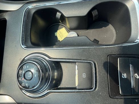 Used 2017 Ford Fusion SE w/ Equipment Group 601A FWD image 23