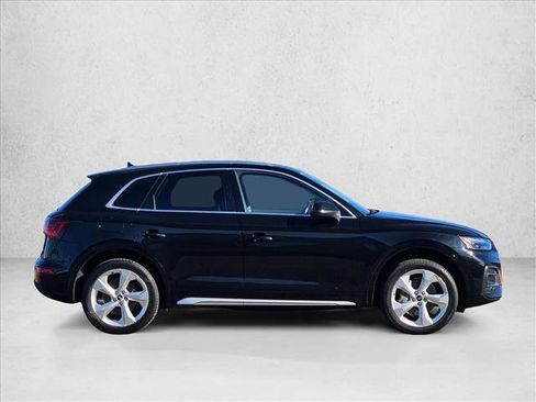 Used 2021 Audi Q5 Premium Plus w/ Premium Plus Package image 4