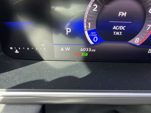 Used 2025 Volkswagen Taos SE image 21