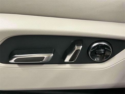 Used 2025 Acura RDX SH-AWD w/ Advance Package image 17