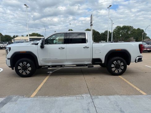 New 2026 GMC Sierra 2500 Denali w/ Denali Reserve Package image 6