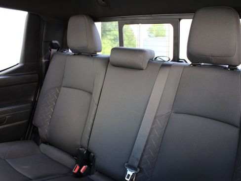 Used 2024 Toyota Tacoma 4x4 Double Cab image 18