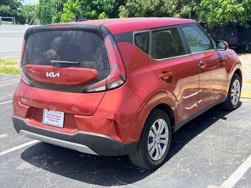 Used 2023 Kia Soul LX FWD image 7