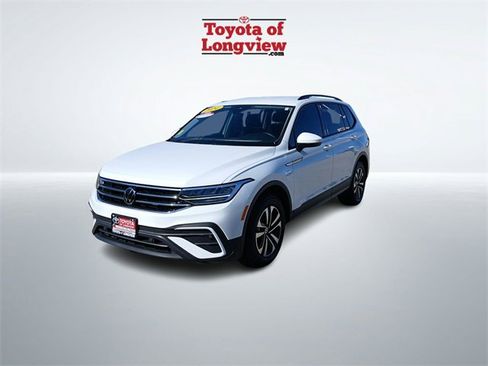 Used 2024 Volkswagen Tiguan S image 3