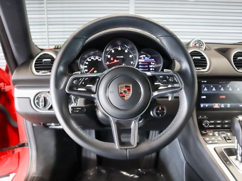 Used 2025 Porsche 718 Cayman image 15