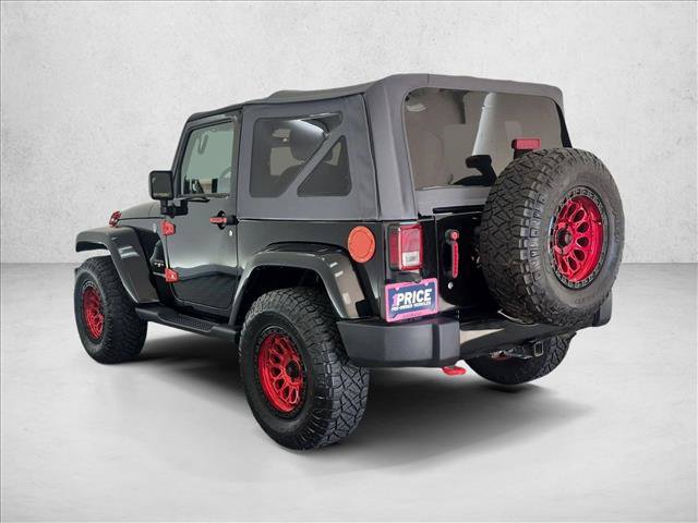 Used 2018 Jeep Wrangler Sahara w/ Connectivity Group AWD/4WD image 8