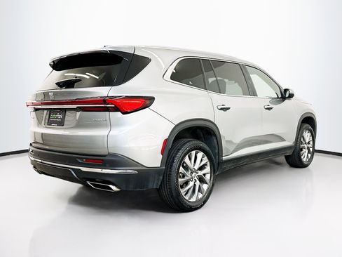 Used 2025 Buick Enclave Preferred image 9
