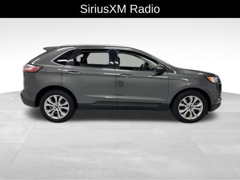 Used 2019 Ford Edge Titanium w/ Cold Weather Package AWD/4WD image 7
