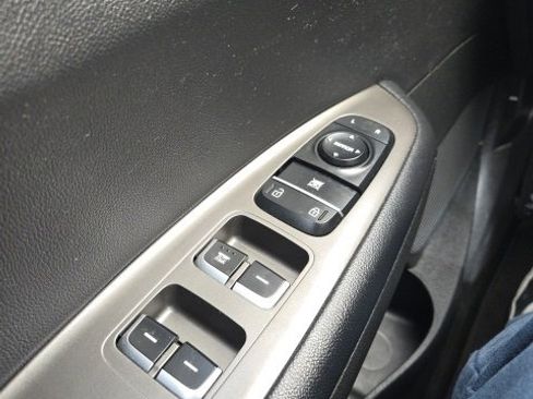 Used 2020 Kia Optima LX image 16