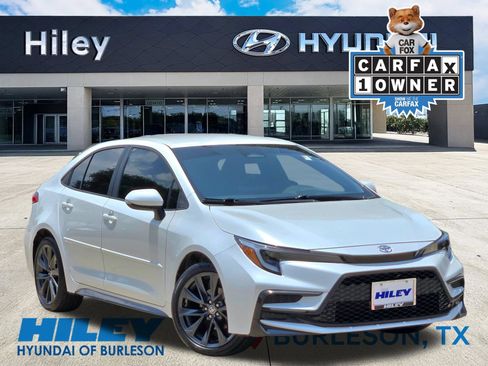 Used 2026 Toyota Corolla SE FWD image 1