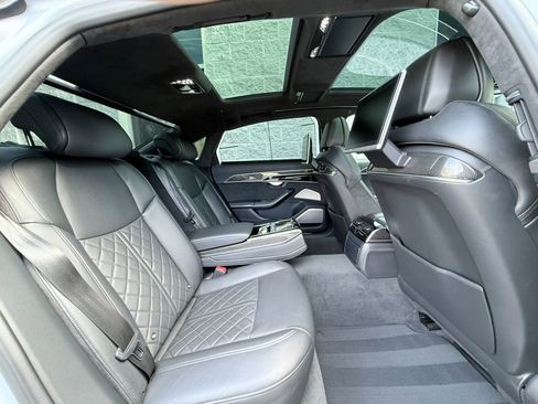 Used 2020 Audi S8 L image 66
