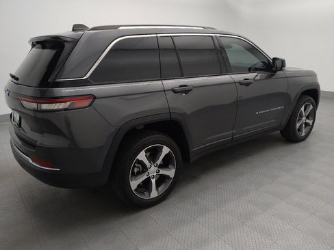 Used 2022 Jeep Grand Cherokee Limited 4xe w/ Luxury Tech Group II AWD/4WD image 10