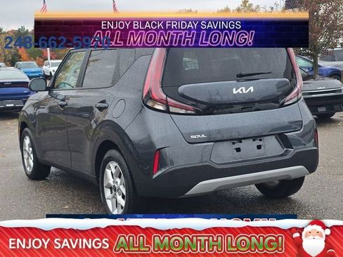 Used 2023 Kia Soul LX w/ LX Technology Package image 3