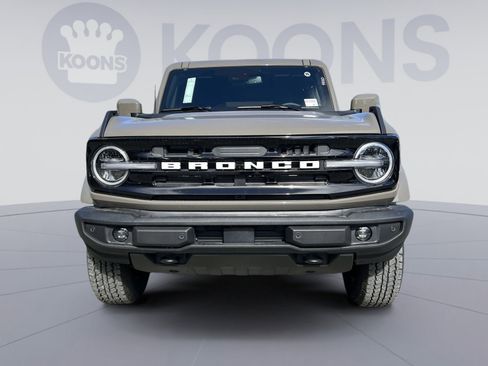 New 2025 Ford Bronco Outer Banks image 11