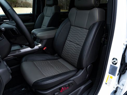 Used 2024 Chevrolet Silverado 2500 ZR2 w/ ZR2 Bison Edition image 36