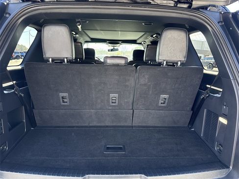 Used 2024 Ford Expedition Limited image 18