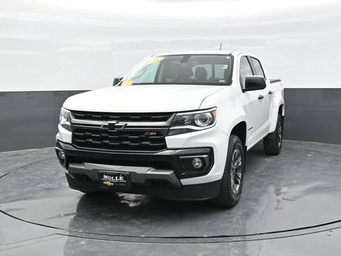 Used 2021 Chevrolet Colorado Z71 AWD/4WD image 2