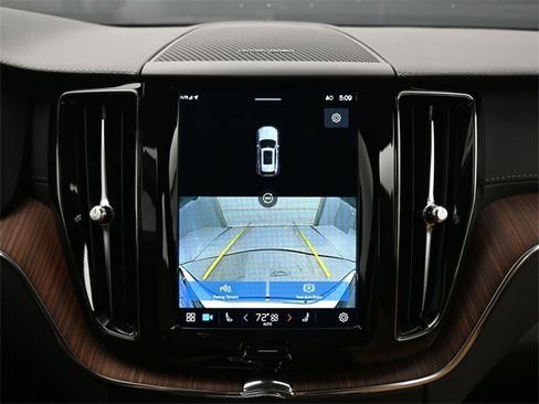 Used 2023 Volvo XC60 B5 Ultimate w/ Protection Package Premier image 21
