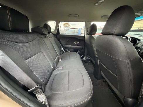 Used 2015 Kia Soul + image 33