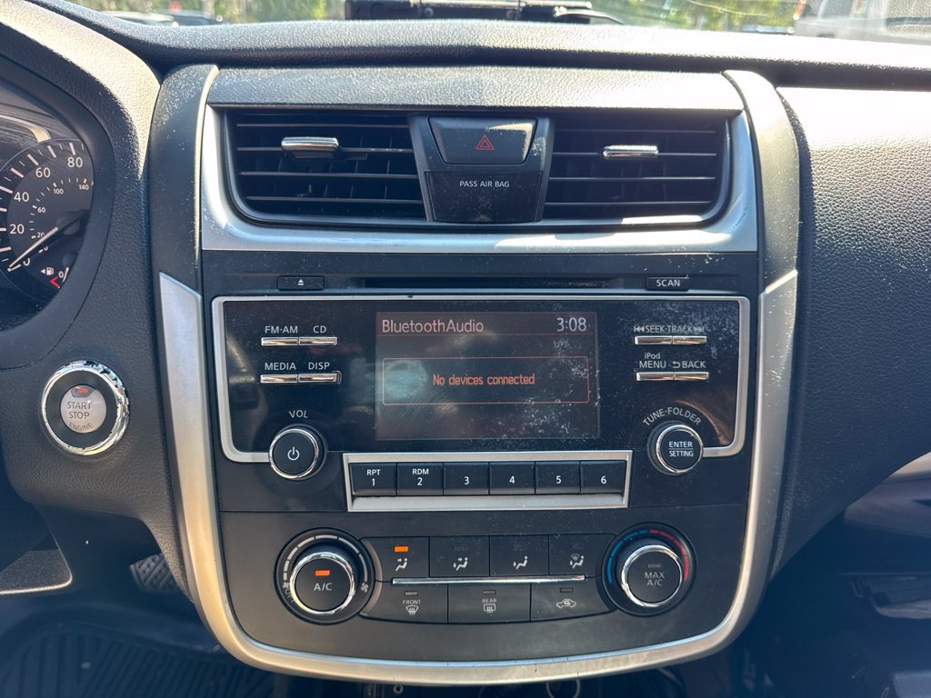 Used 2017 Nissan Altima 2.5 SR w/ Midnight Edition Package FWD image 12
