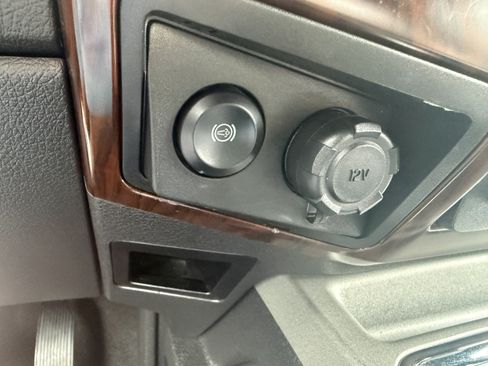 Used 2016 Ford F350 Lariat w/ Camper Package AWD/4WD image 25