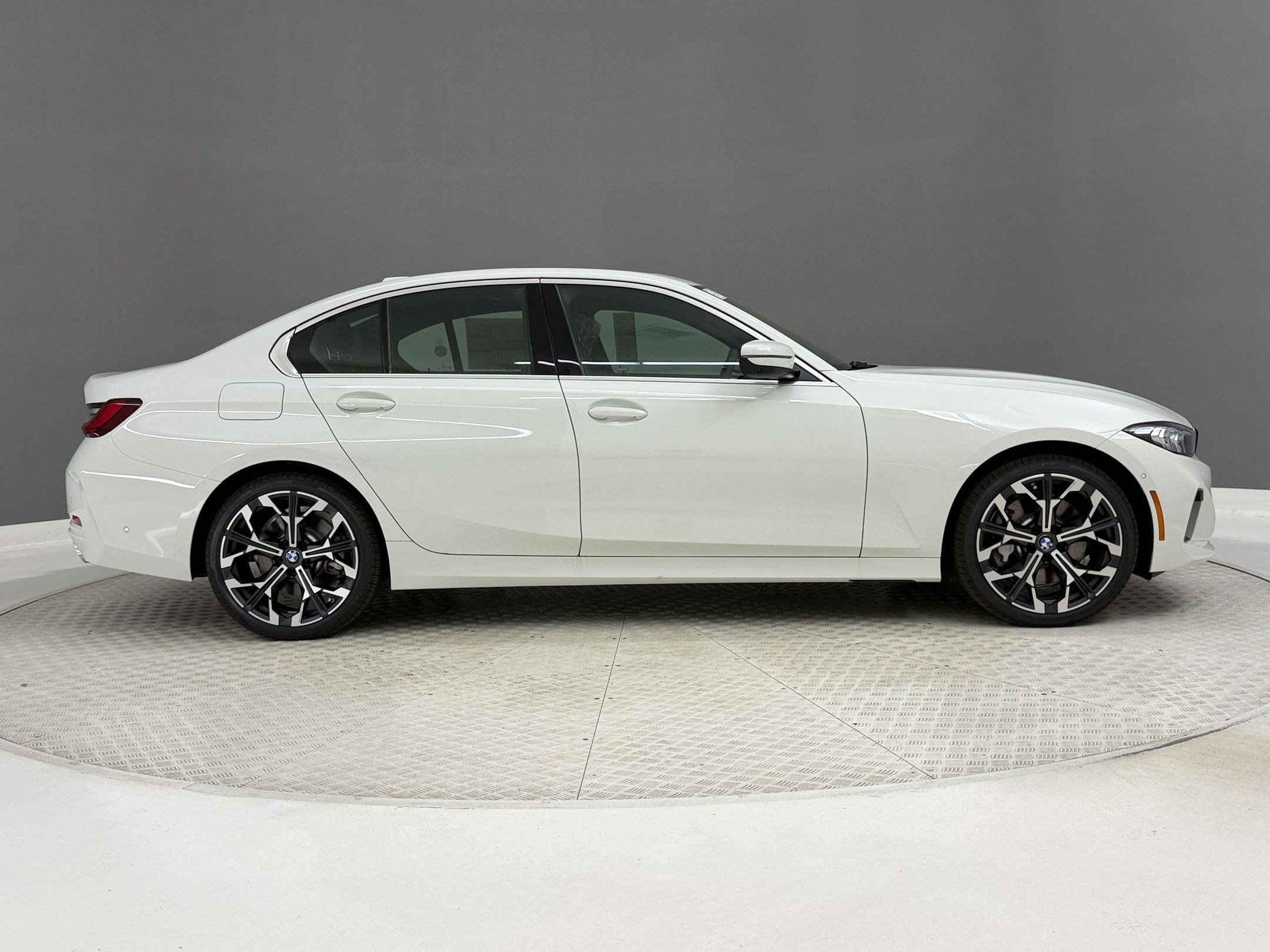 New 2026 BMW 330i Sedan w/ Convenience Package RWD image 8