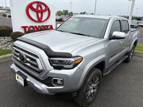 Used 2023 Toyota Tacoma Limited AWD/4WD image 1