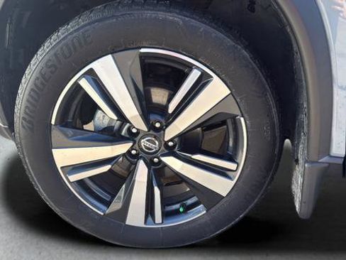 Used 2021 Nissan Rogue SL AWD/4WD image 26