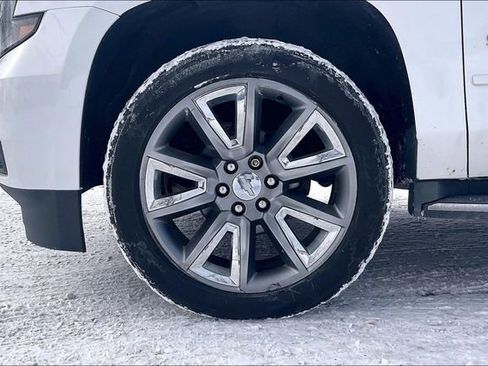 Used 2016 Chevrolet Suburban LTZ image 11